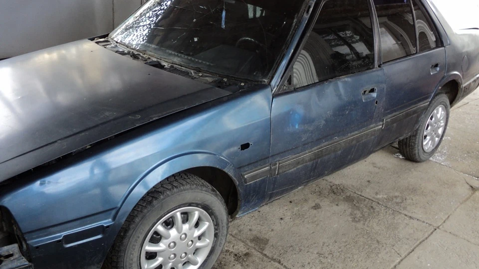 Mazda 626 2,0i синя ластівка 2