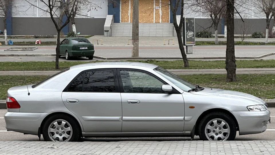 Mazda 626 2.0i 4