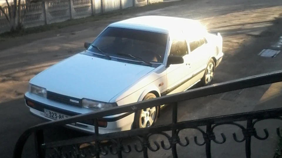 Mazda 626 2.0White&black 2