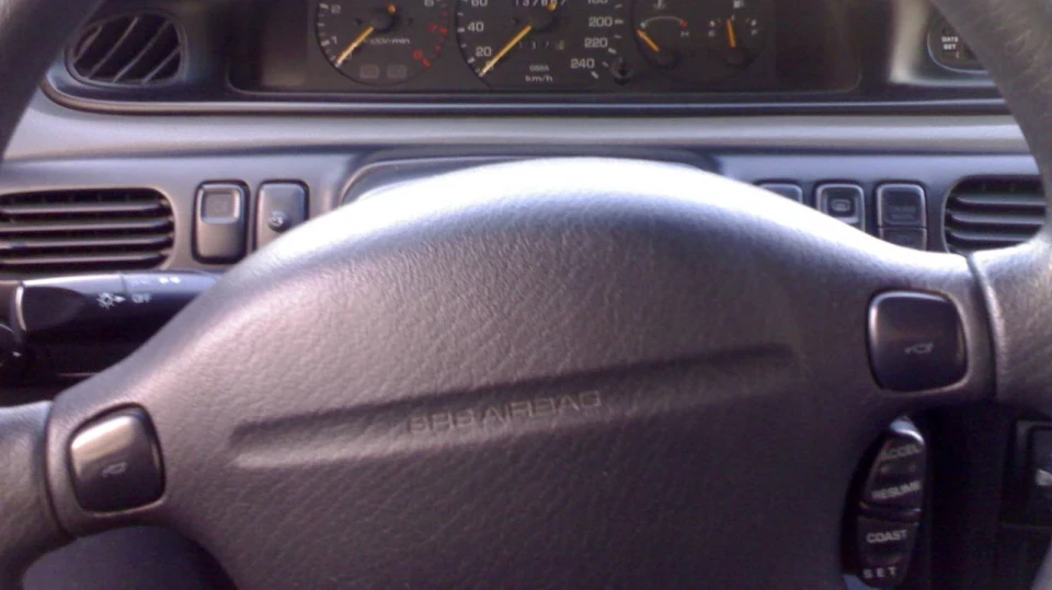 Mazda 626 2.5) 2