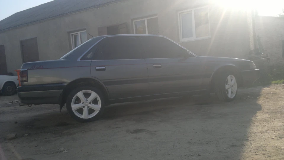 Mazda 626 Bella 2
