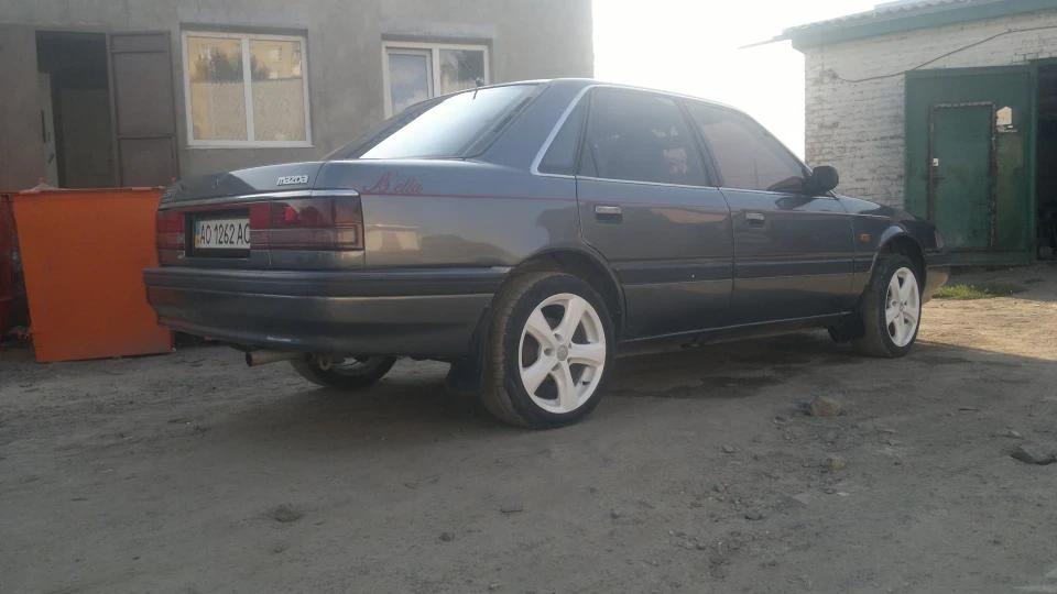 Mazda 626 Bella 5