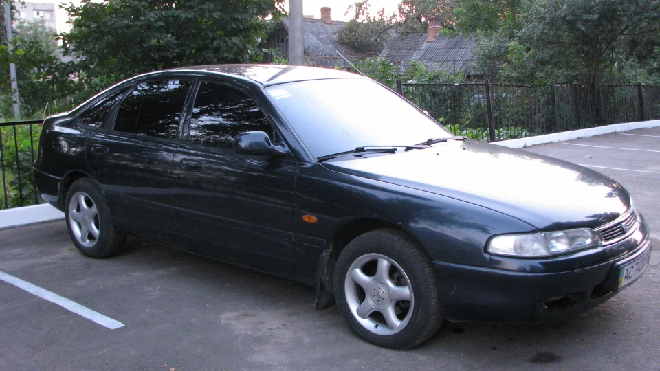 Mazda 626 чорниця 3
