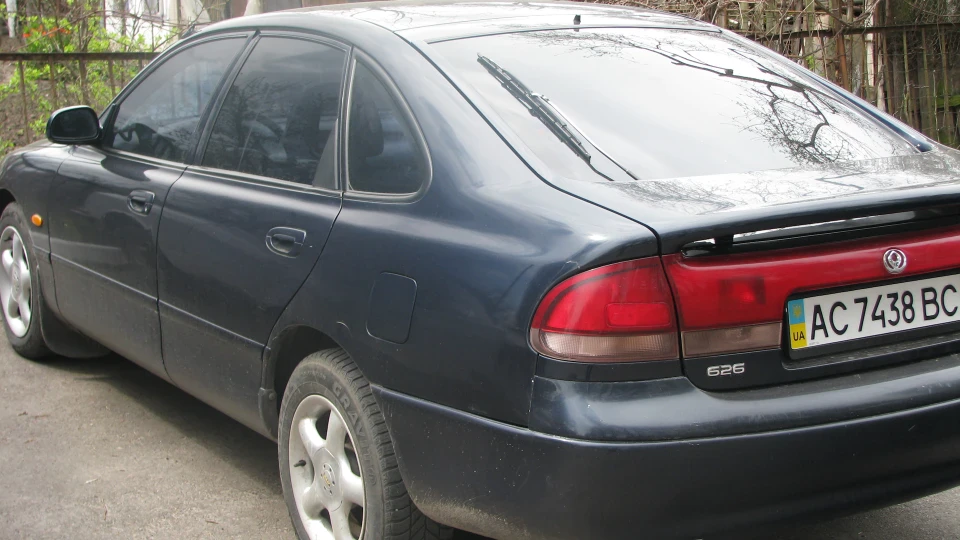 Mazda 626 чорниця 4