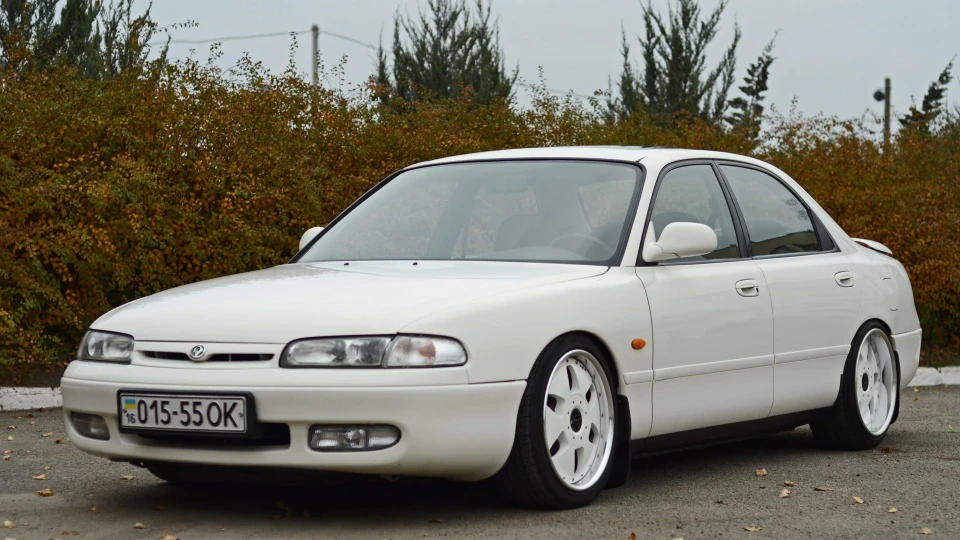 Mazda 626 FD3S 3