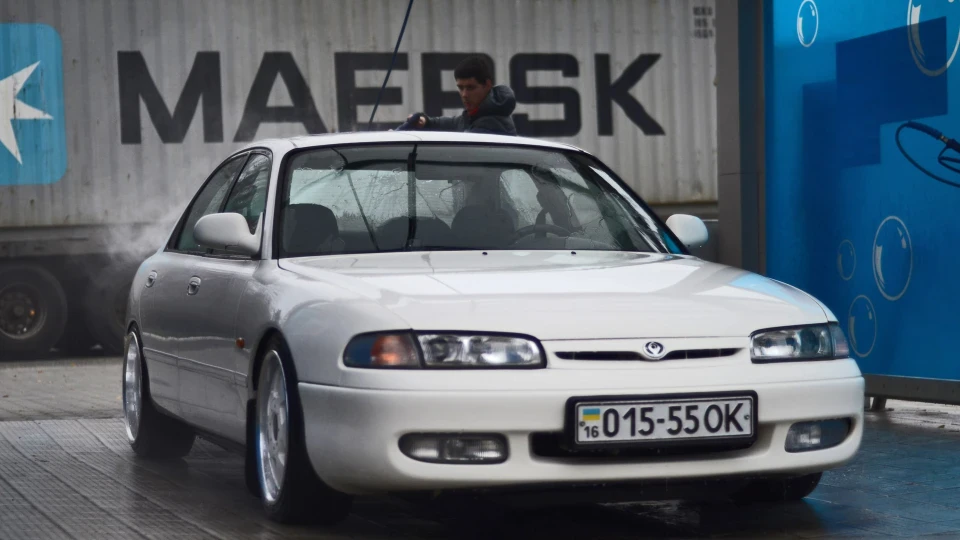 Mazda 626 FD3S 4