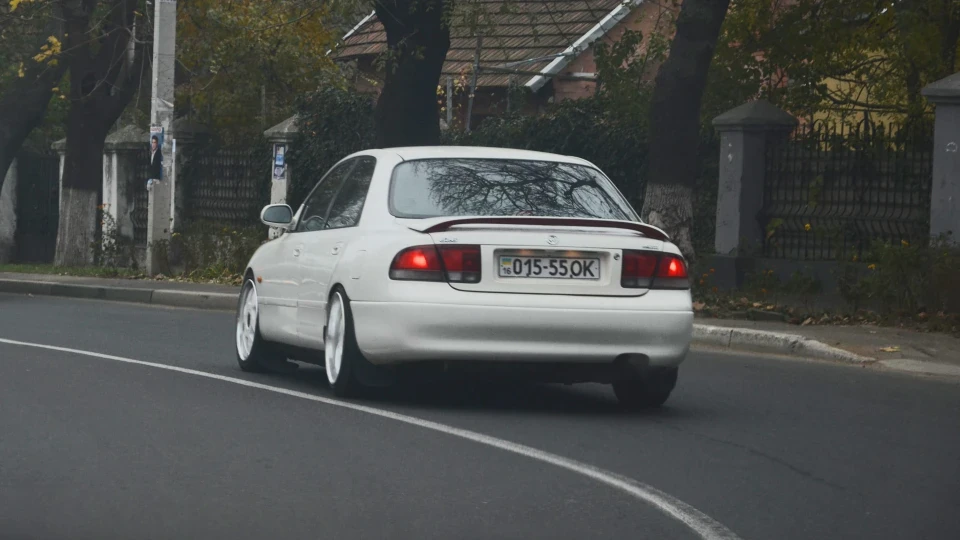 Mazda 626 FD3S 5