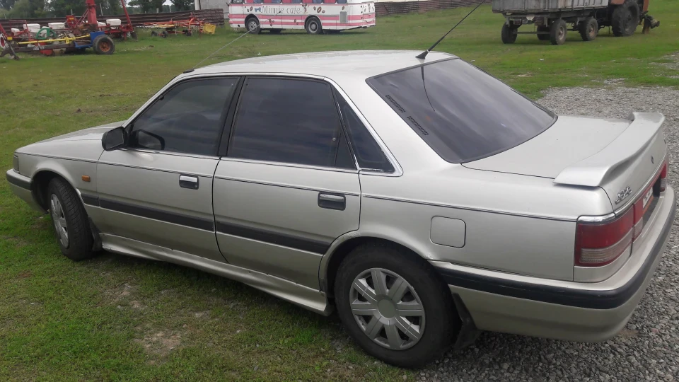 Mazda 626 GD срібляста L@pochKa 2