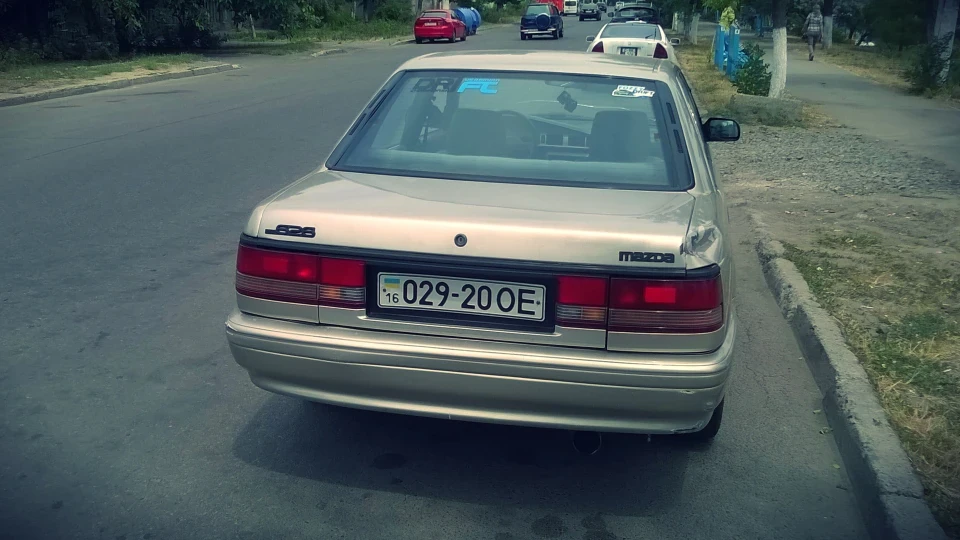 Mazda 626 GD 3