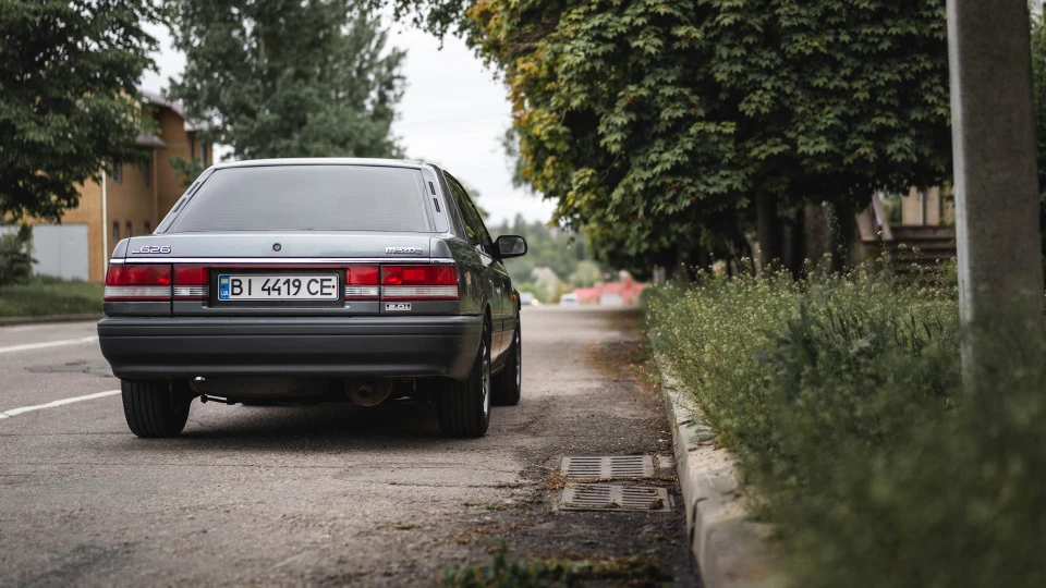 Mazda 626 GD 4