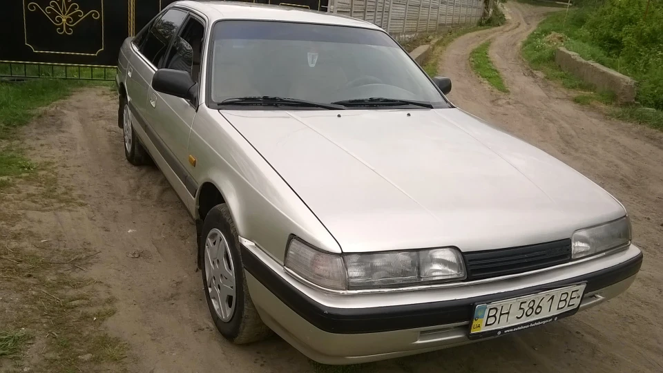 Mazda 626 GD 4