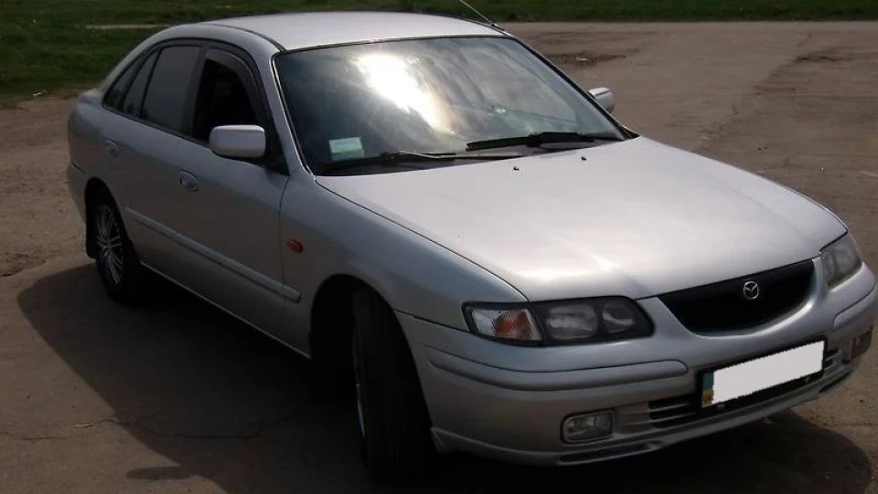 Mazda 626 GF - 2.0 5
