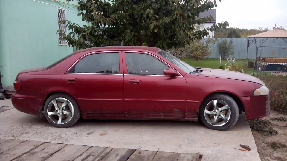Mazda 626 GLOBETROTTER 3