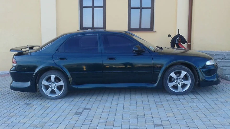 Mazda 626 Green Shark 4