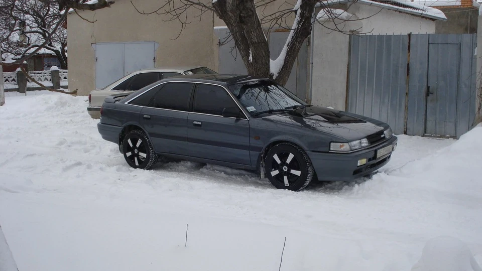 Mazda 626 GT 2
