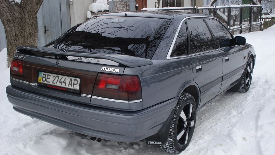 Mazda 626 GT 3