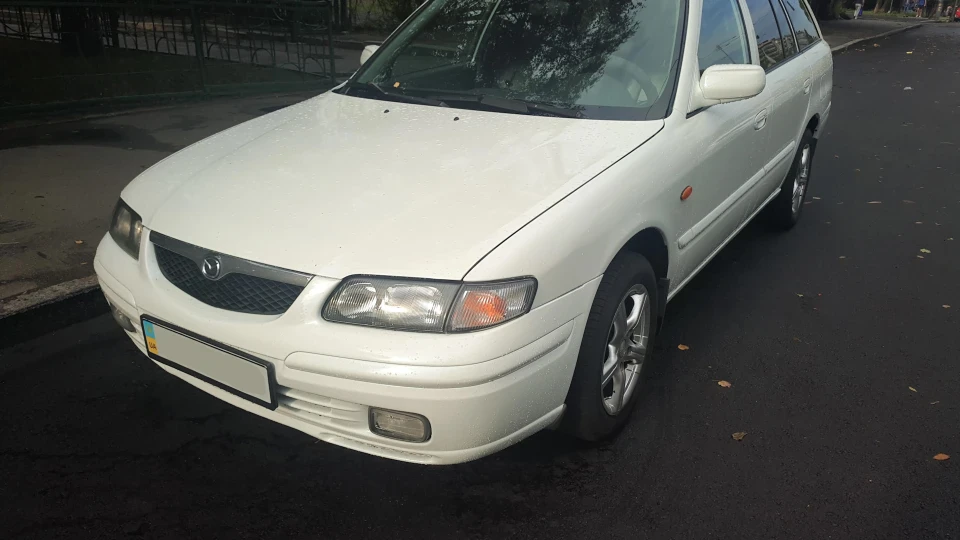 Mazda 626 GW 2