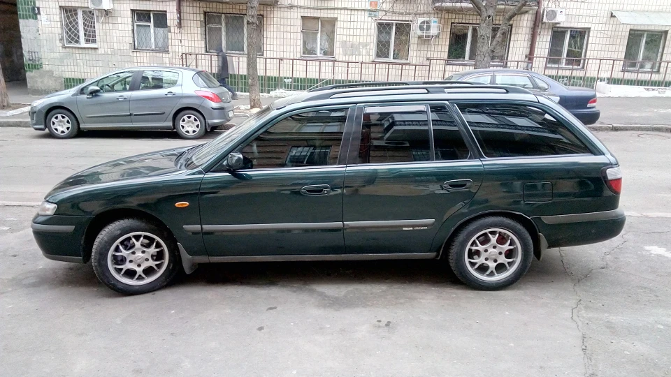 Mazda 626 GW 2