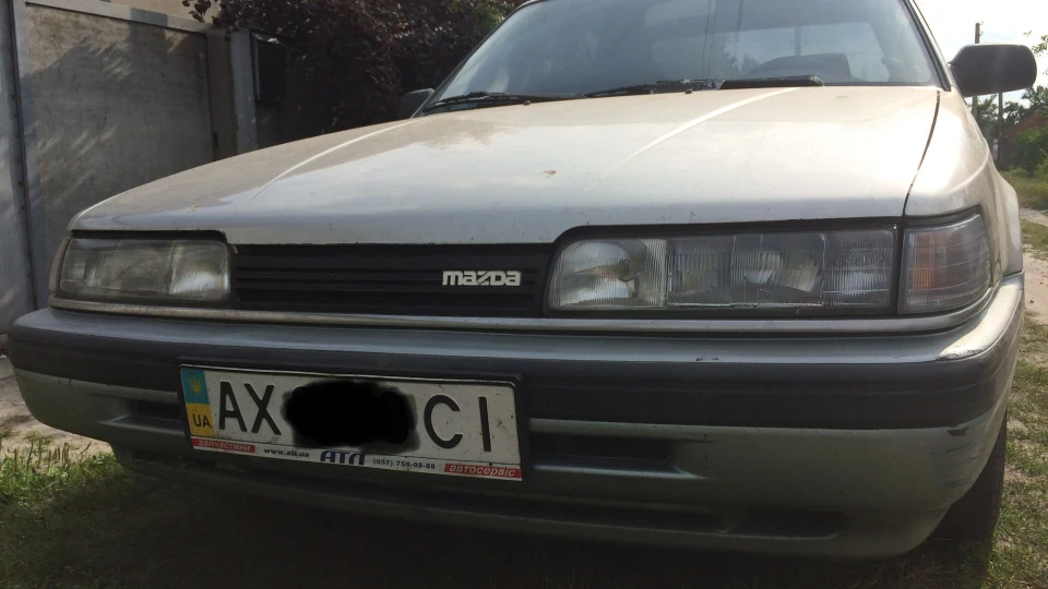 Mazda 626 Японець 2