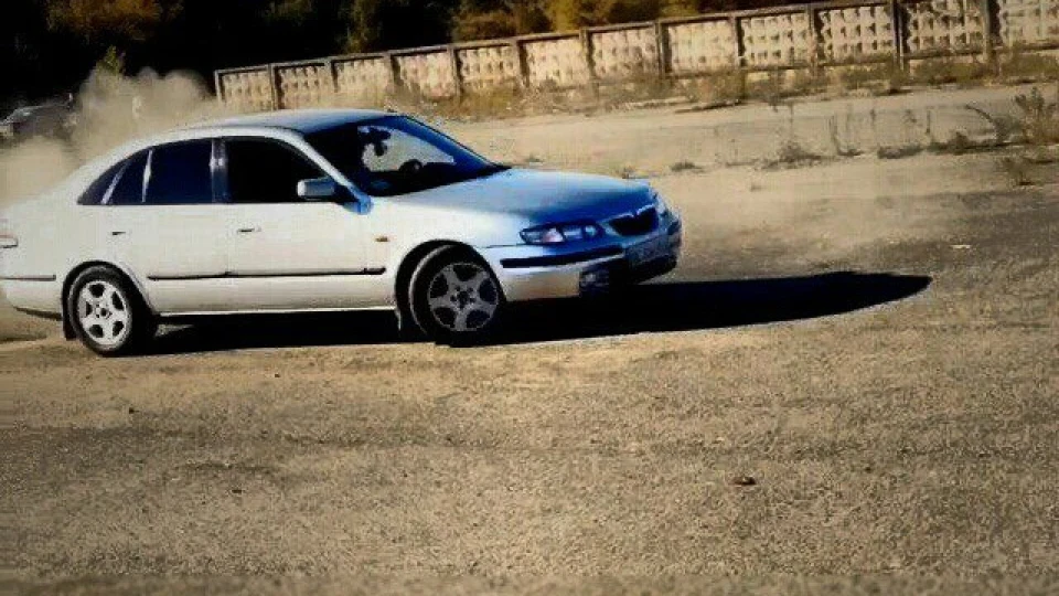 Mazda 626 Японський Магнітофон 4