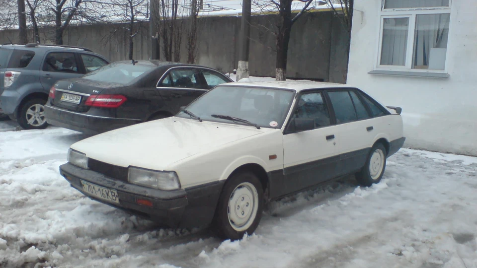 Mazda 626 II Hatchback(GC)2.0 карб 2
