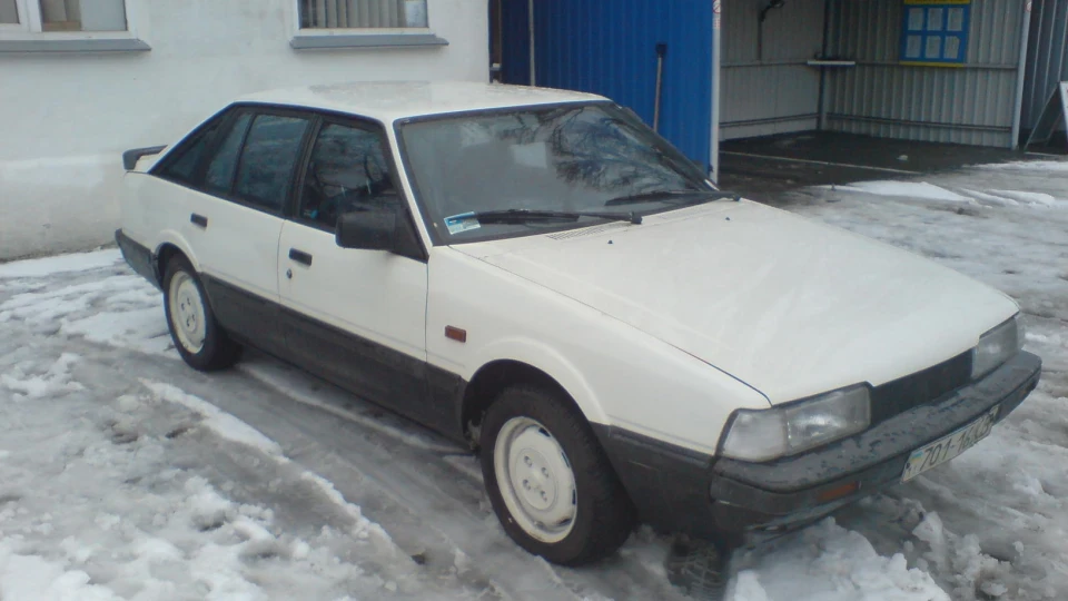 Mazda 626 II Hatchback(GC)2.0 карб 4