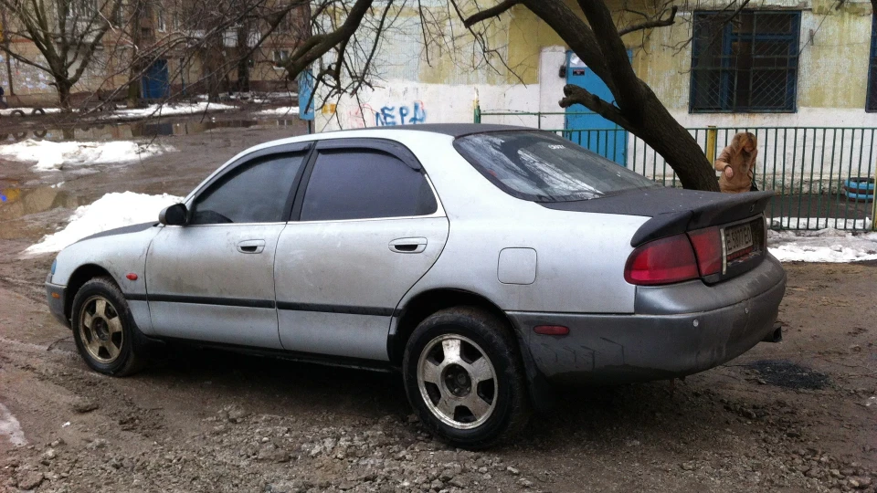 Mazda 626 Карбонова леді