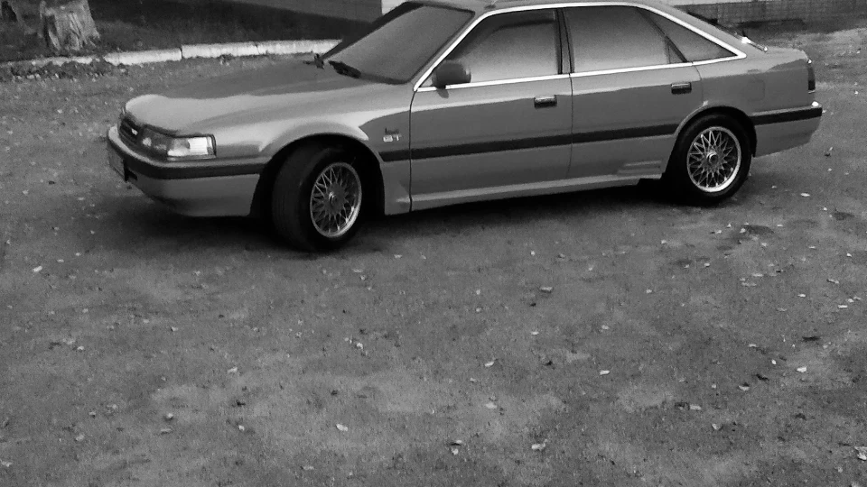 Mazda 626 Червоний металік