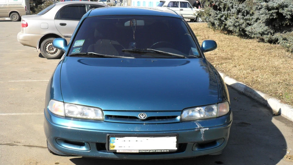Mazda 626 машка з двома літрами 2