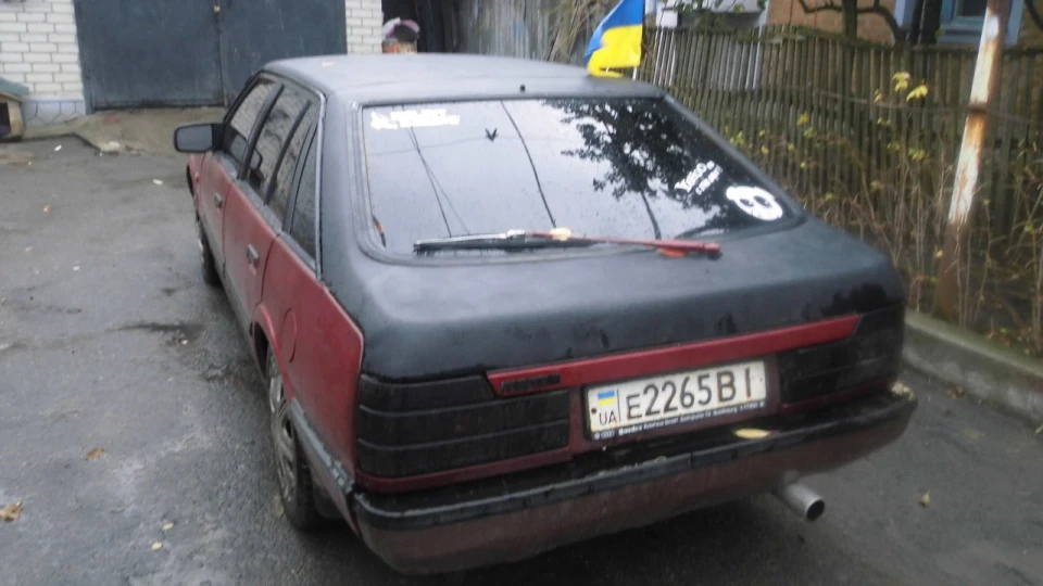 Mazda 626 Нова іграшка 2