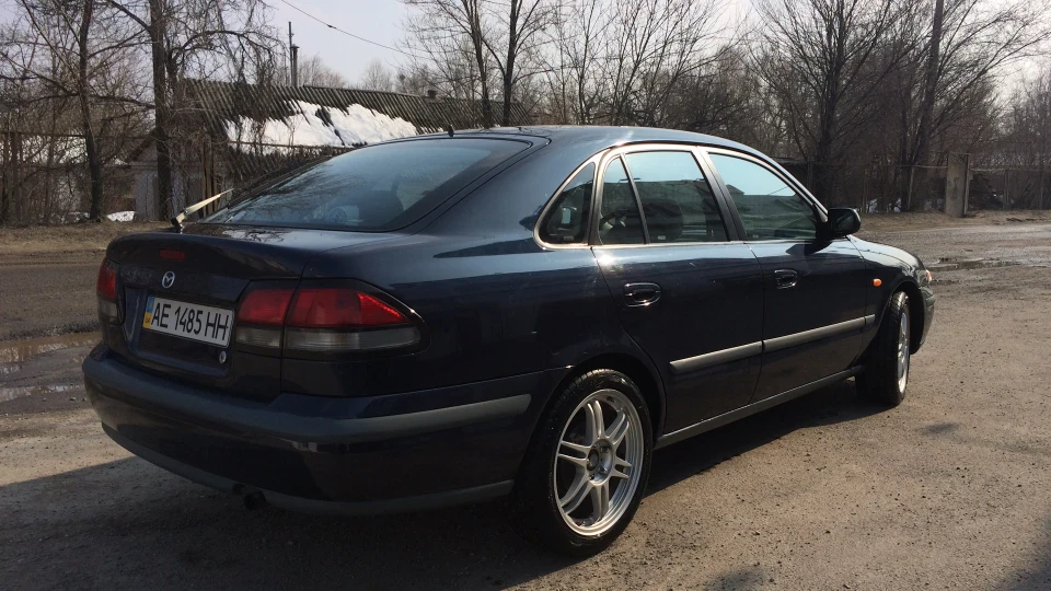 Mazda 626 гармата старенька 3