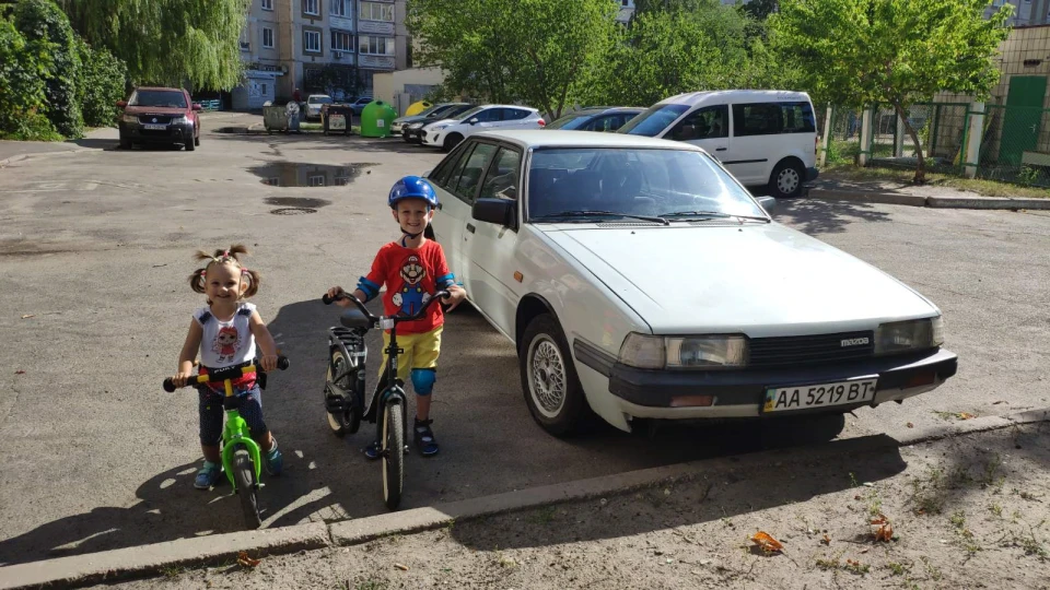 Mazda 626 S. Gray 2