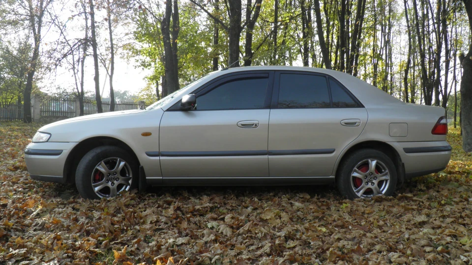 Mazda 626 серій маздалет 3