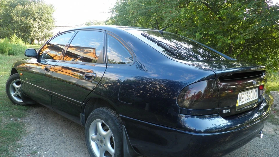 Mazda 626 синя акула 2