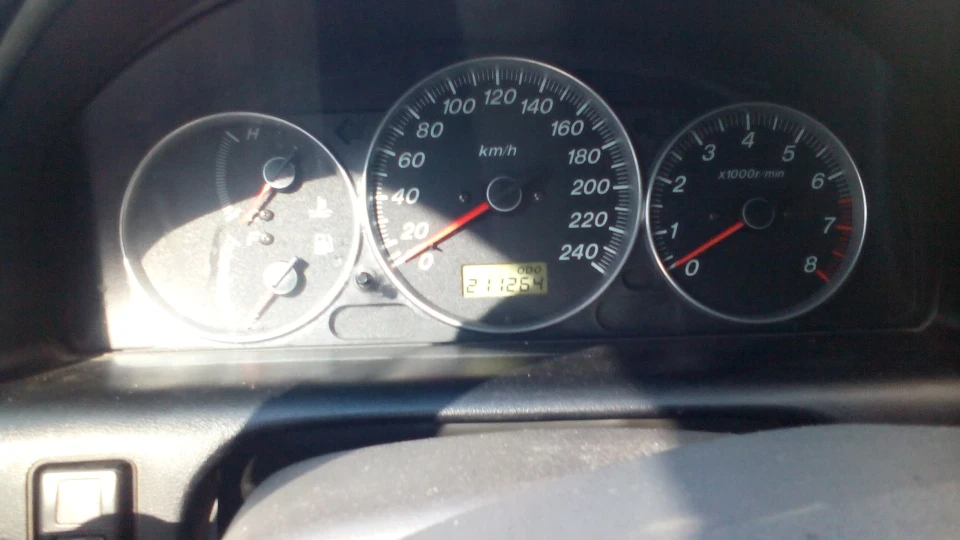 Mazda 626 синій 1.9 бензин 5