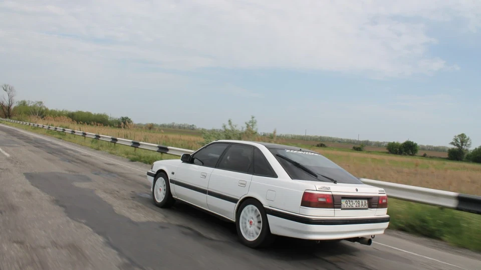 Mazda 626 White Moon 4