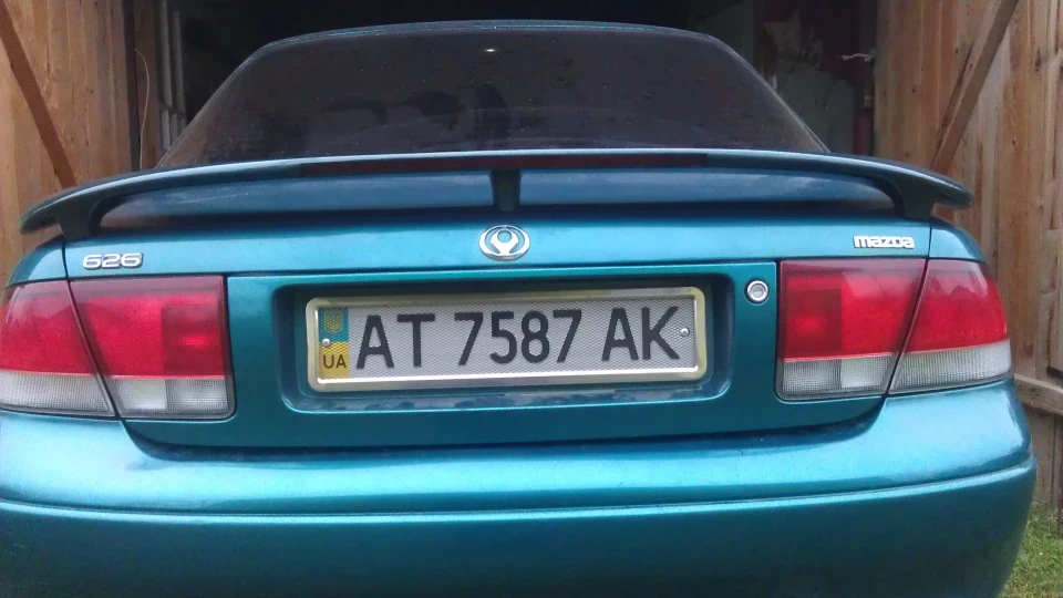 Mazda 626 зелена ракета 3