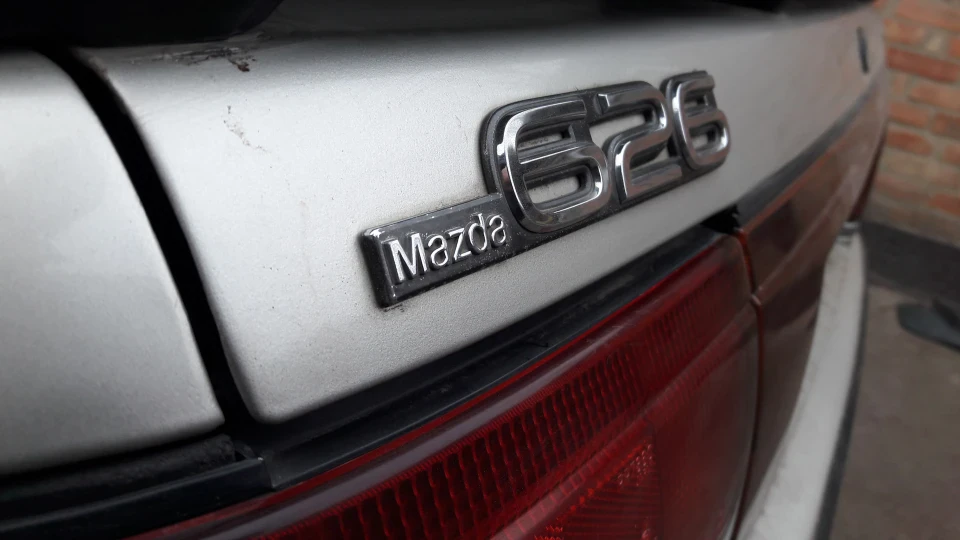 Mazda 626 Zoom-zoom