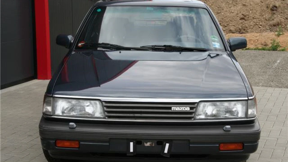 Mazda 929 2