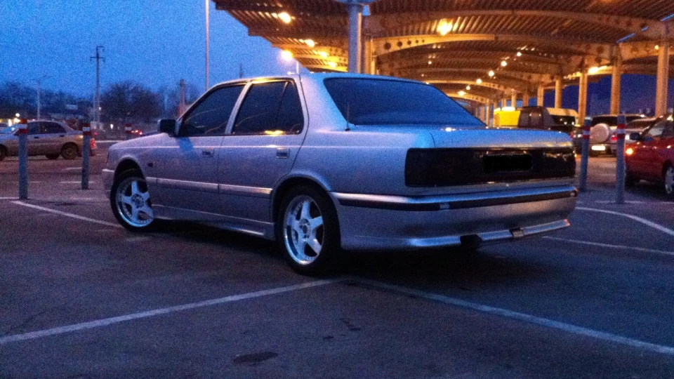 Mazda 929 4