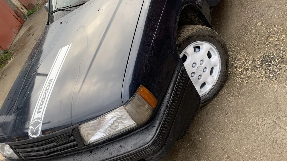Mazda 929 3