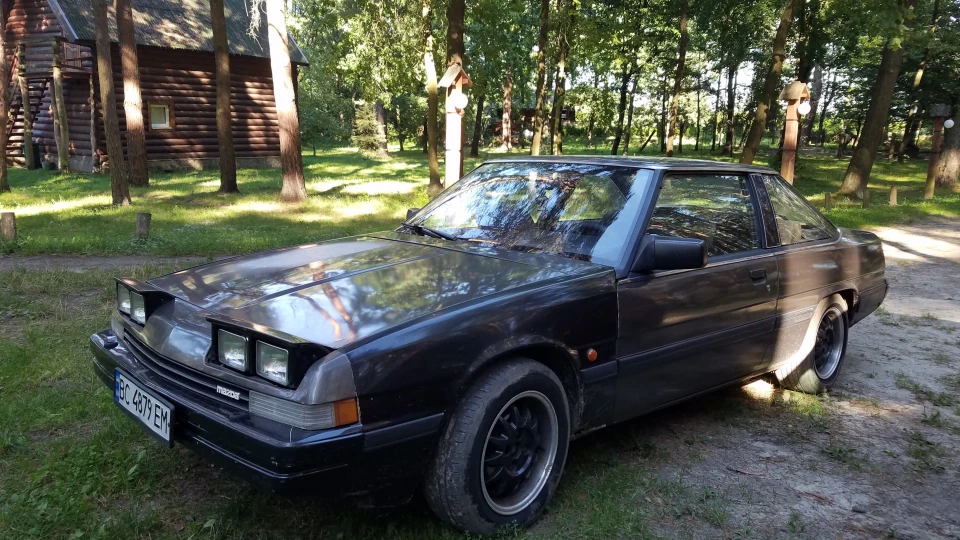 Mazda 929 COUPE 2.0 3
