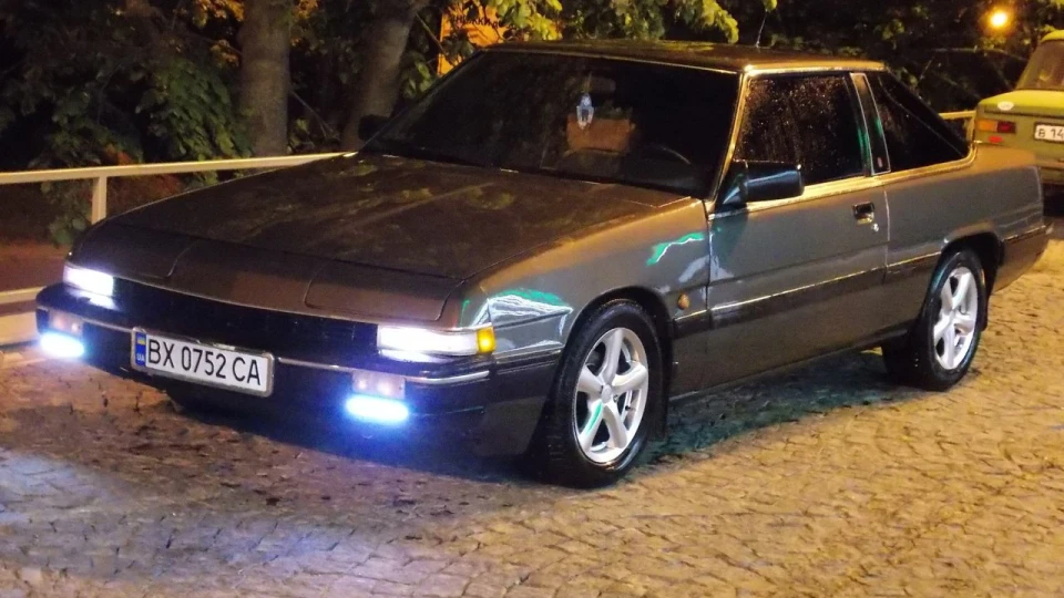 Mazda 929 coupe 4