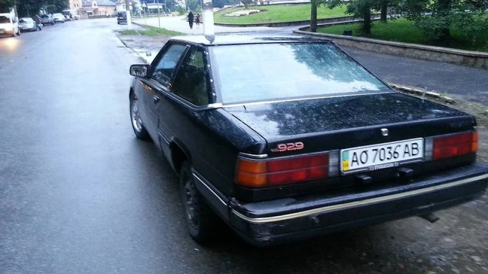 Mazda 929 Coupe 2