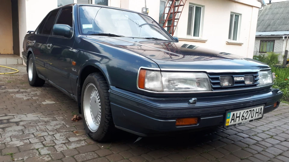 Mazda 929 Музейний експонат 4