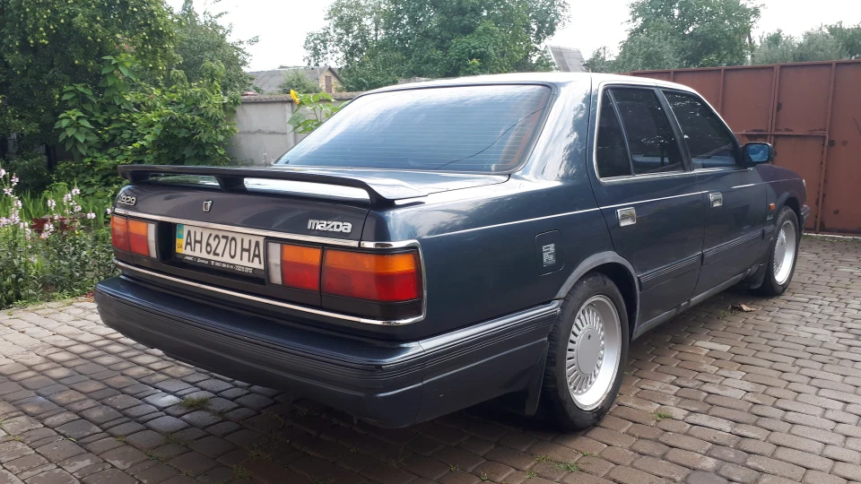 Mazda 929 Музейний експонат 5