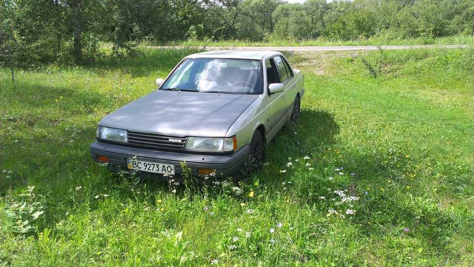 Mazda 929 Old 3