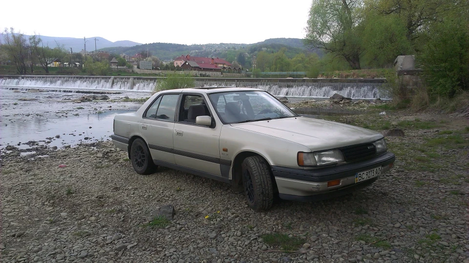 Mazda 929 Old 5