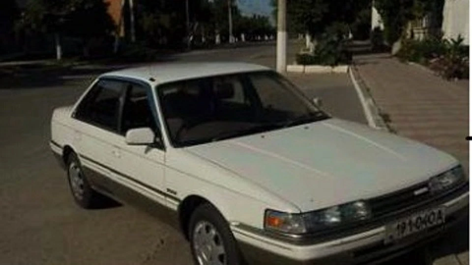 Mazda Capella F8 1.8инжек білий салон