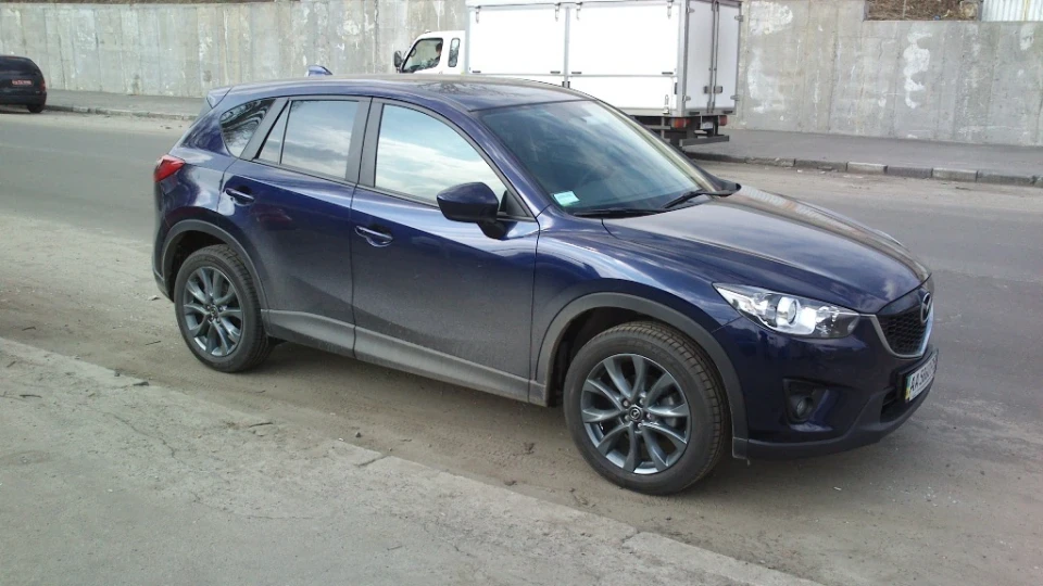 Mazda CX-5 gloomy sky 4